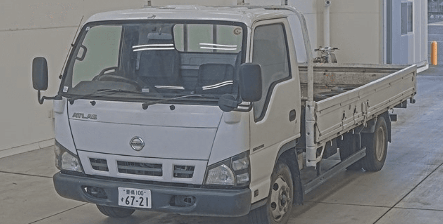 2004 Nissan Atlas Hirabody T